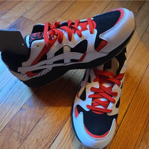 Size 8.5 - ASICS Gel Diablo Happy Chaos Brand NEW (no Box)